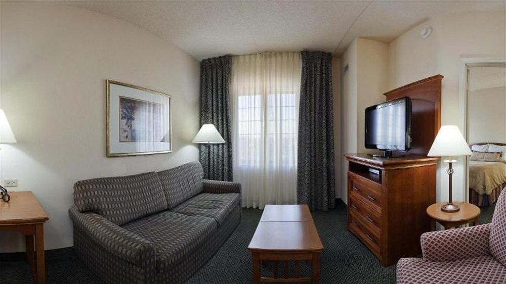 Staybridge Suites Chicago-Oakbrook Terrace, An Ihg Hotel Zewnętrze zdjęcie